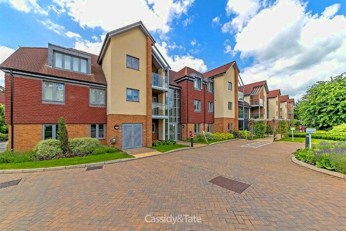 1 Bedroom Flat To Rent In London Road, St.Albans AL1