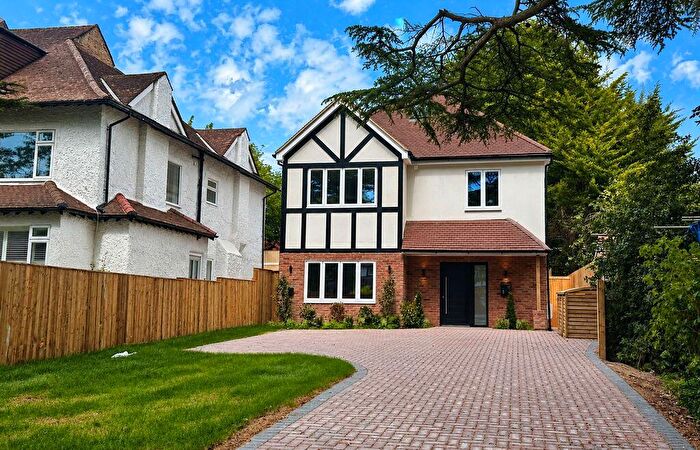 5 Bedroom Detached House For Sale In Foxley Lane, West Purley, CR8