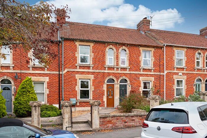 3 Bedroom Terraced House For Sale In Drynham Road, Trowbridge, BA14