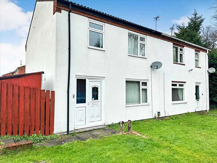 3 Bedroom Semi Detached House For Sale In Cavell Close, Nottingham, NG11