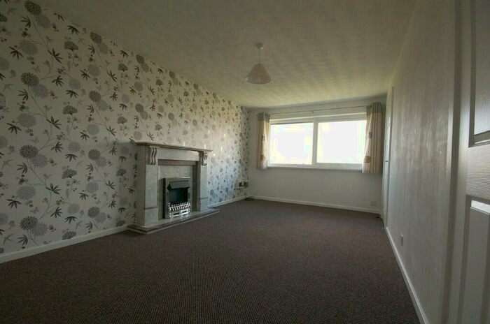 1 Bedroom Apartment To Rent In Flat, Squires Gate Lane, FY4