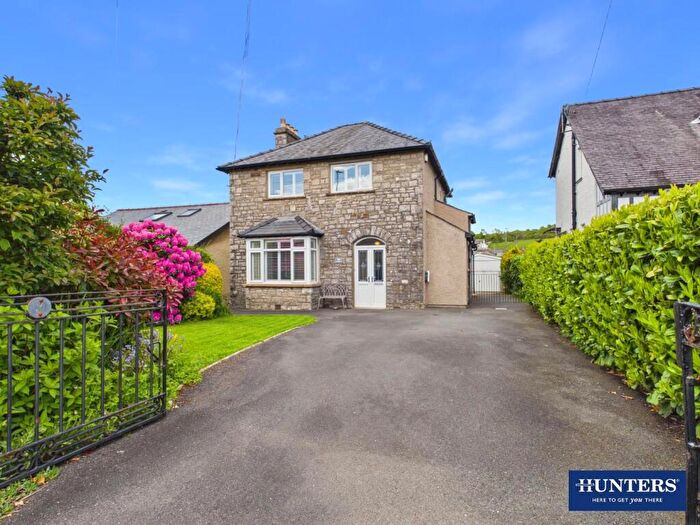 3 Bedroom Detached House For Sale In Oxenholme Road, Kendal, LA9