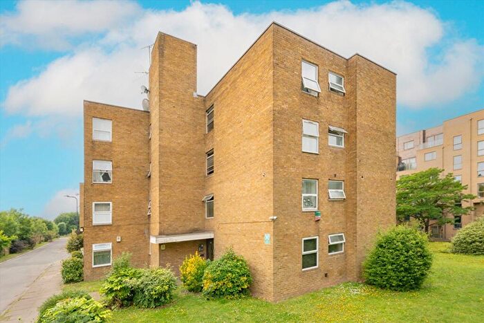 2 Bedroom Flat For Sale In Chelsea Close, Harleseden, NW10