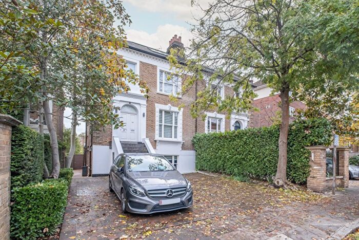 3 Bedroom Flat For Sale In The Grove, Ealing, W5