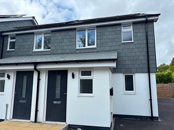 2 Bedroom End Terrace House To Rent In Terras Road, St. Austell, PL26