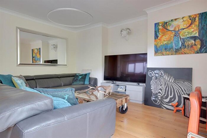 2 Bedroom Apartment To Rent In Princes Crescent, Lyndhurst, SO43