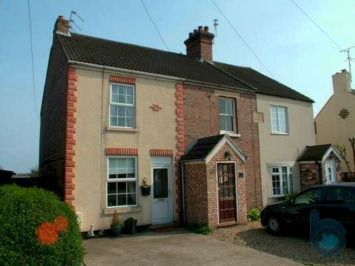 2 Bedroom End Of Terrace House To Rent In Broadway, Peterborough, Cambridgeshire, PE7