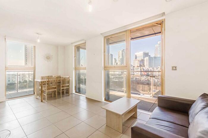 1 Bedroom Flat For Sale In Streamlight Tower, Canary Wharf, London, E14