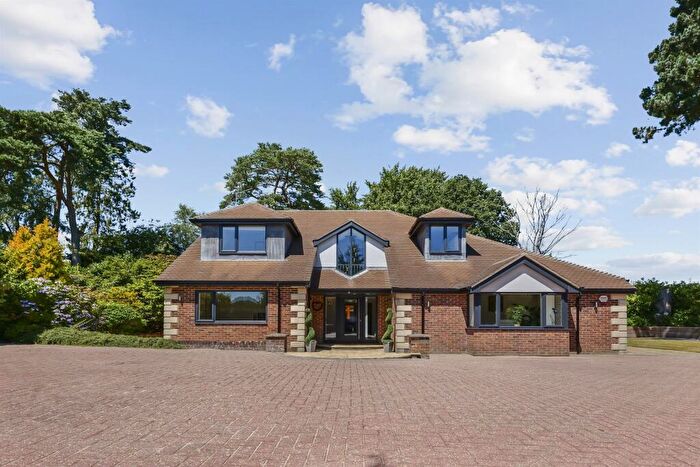 5 Bedroom Detached House For Sale In Broadstone, BH18