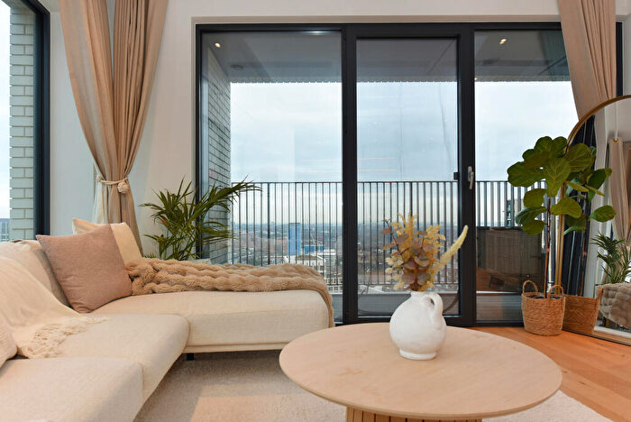 2 Bedroom Flat For Sale In Corson House, London City Island, Canary Wharf, E14