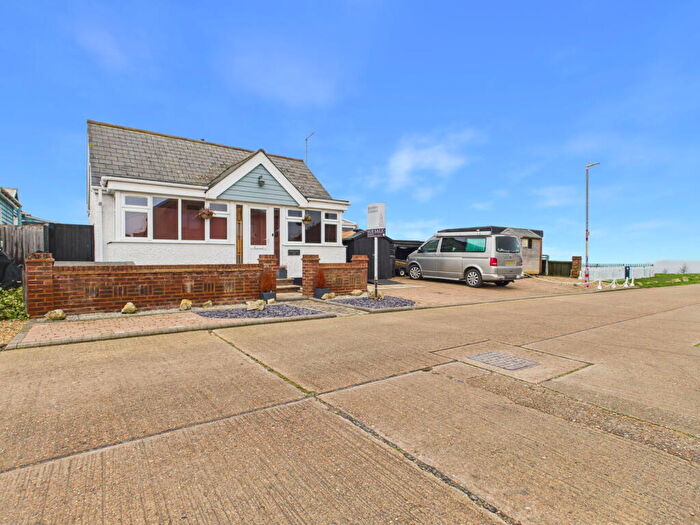 2 Bedroom Detached Bungalow For Sale In Reculver Drive, Herne Bay, Kent, CT6