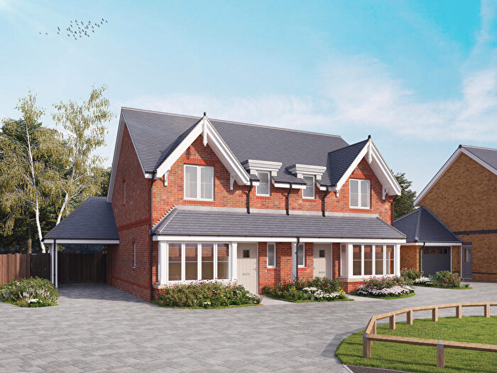 3 Bedroom Semi-Detached House For Sale In Little Green, Aston Clinton, Aylesbury, HP22