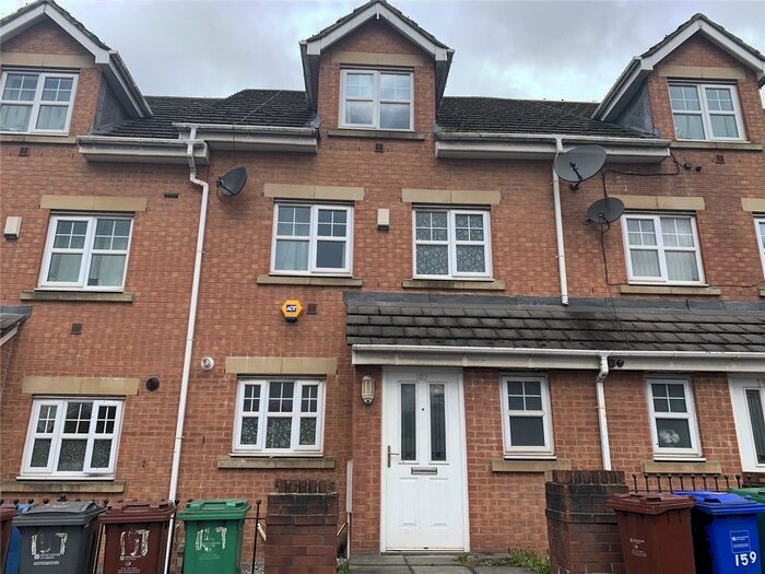 3 Bedroom Terraced House To Rent In Waterloo, Manchester, M8