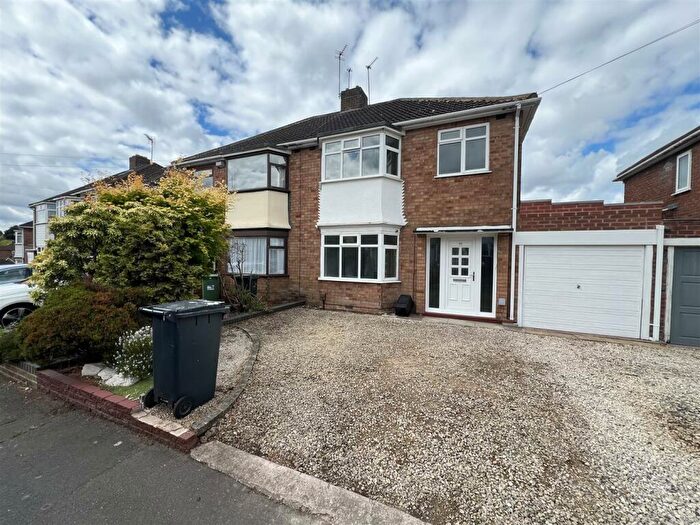 3 Bedroom Semi-Detached House To Rent In Roundhills Road, Hurst Green, Halesowen, B62
