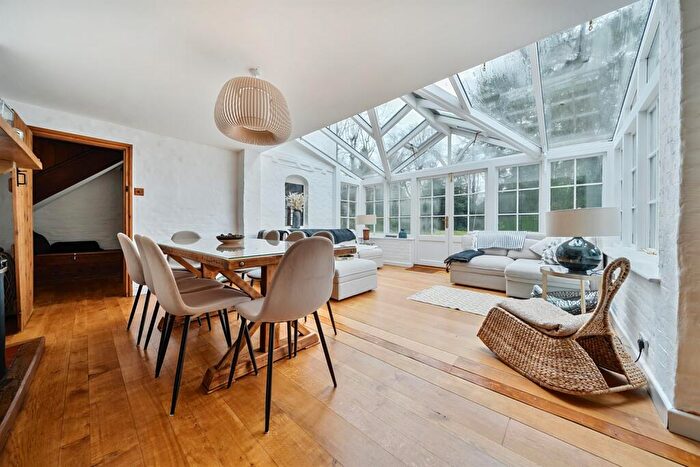 5 Bedroom House To Rent In Threals Lane, West Chiltington, Pulborough, RH20