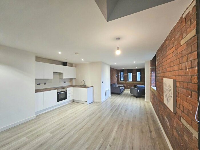 2 Bedroom Apartment To Rent In Conditioning House, Cape Street, Bradford, West Yorkshire, BD1