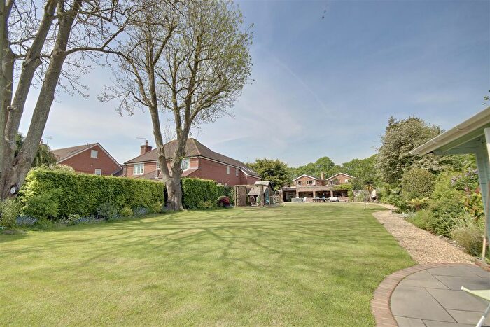 5 Bedroom Detached House For Sale In The Avenue, Fareham, PO14