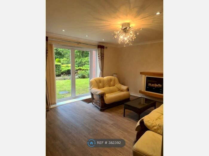 2 Bedroom Flat To Rent In Park Hall, Sunderland, SR2