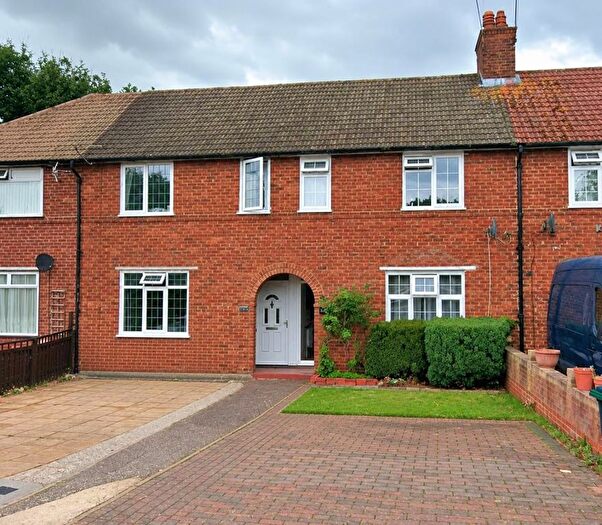 3 Bedroom Terraced House To Rent In Silkstream Road, Edgware, HA8