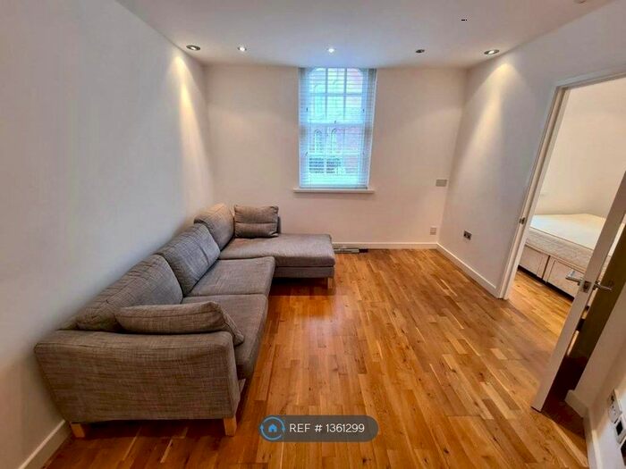 1 Bedroom Flat To Rent In Sunbury House, London, E2