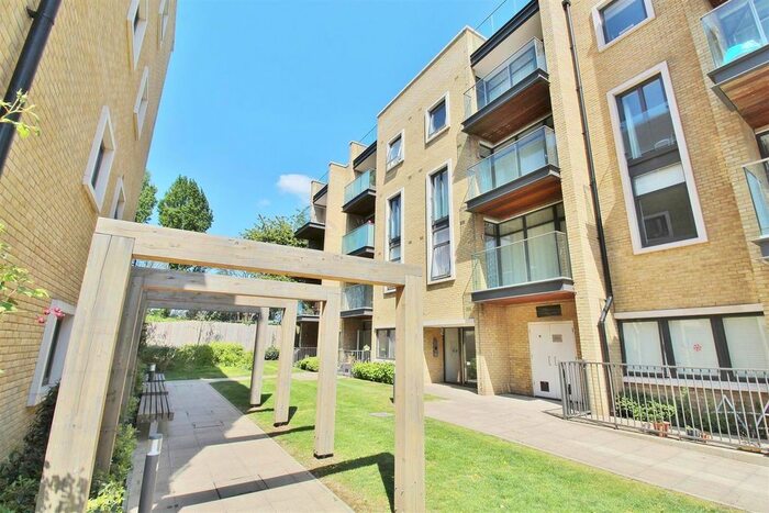 2 Bedroom Flat To Rent In Frazer Nash Close, Isleworth, TW7