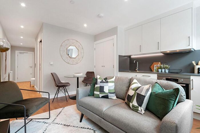 Studio To Rent In Orion House - Cranbrook Road, IG1