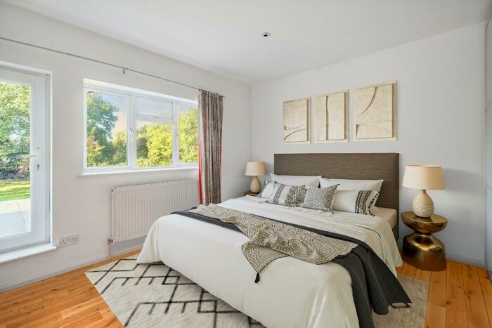 6 Bedroom Detached House For Sale In Cockfosters Road, Barnet, North London, EN4