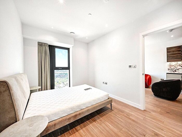 1 Bedroom Flat To Rent In Uncle Acton, Victoria Road, W3
