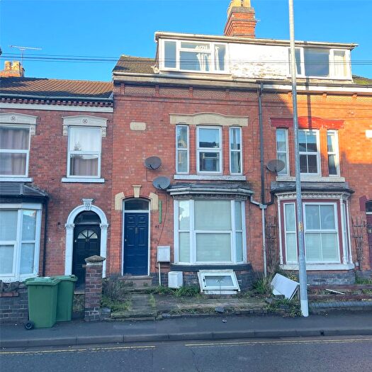 2 Bedroom Flat For Sale In Astwood Road, Worcester, Worcestershire, WR3