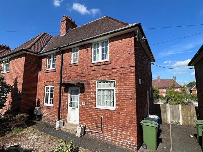3 Bedroom Semi-Detached House To Rent In Racecourse Road, Newbold, Chesterfield, S41