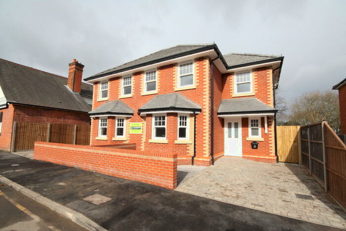 2 Bedroom Semi-Detached House To Rent In Royal Oak Road, Woking, GU21