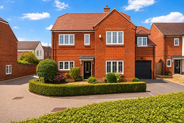 5 Bedroom Detached House For Sale In Mortimer Crescent, Kings Park, St. Albans, Hertfordshire, AL3