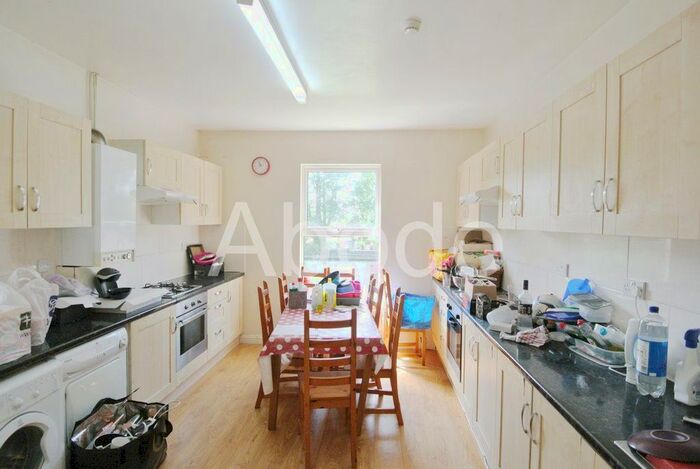 9 Bedroom Property To Rent In Cardigan Road, Leeds, West Yorkshire, LS6