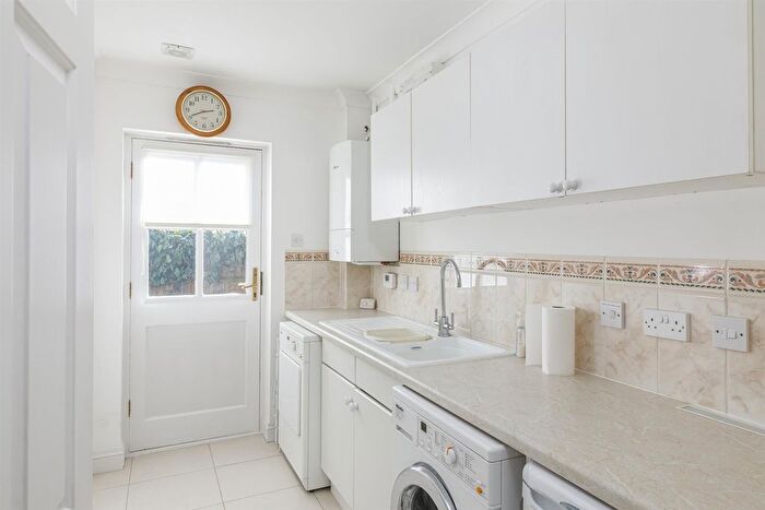 4 Bedroom Detached House For Sale In Ridgemount Road, Sunningdale, Ascot, SL5