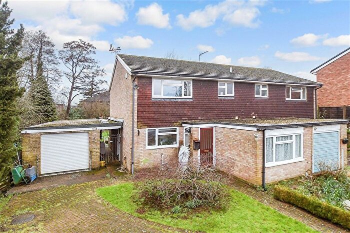 3 Bedroom Semi-Detached House For Sale In Olives Meadow, Uckfield, East Sussex, TN22