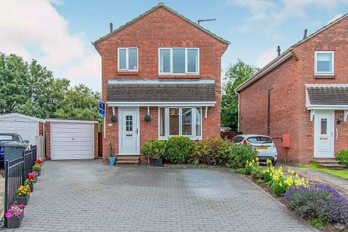 3 Bedroom Detached House To Rent In Fernlea Close, Selby, YO8
