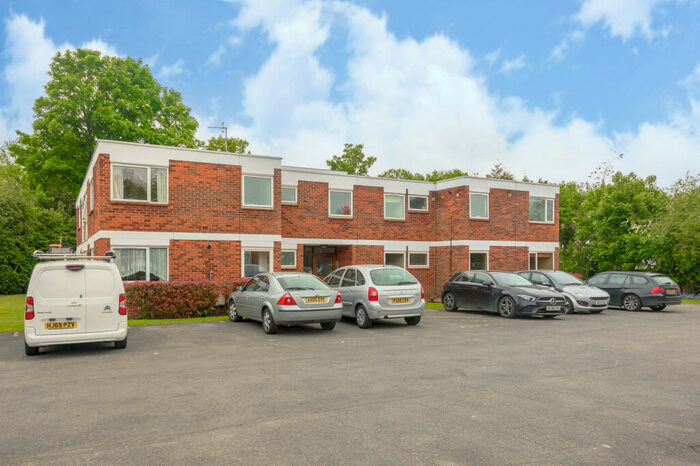 2 Bedroom Flat To Rent In The Maples, Willows Road, Bourne End, SL8