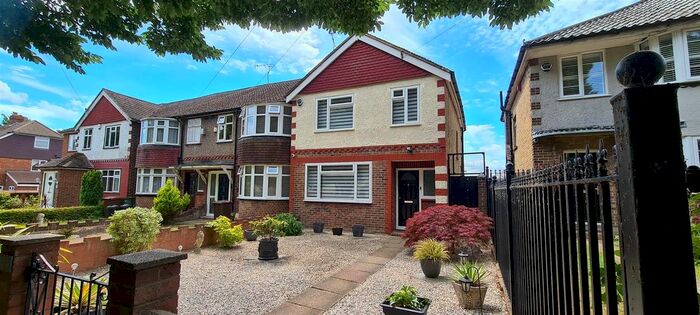 3 Bedroom Semi-Detached House To Rent In Watling Street, Strood, Rochester, ME2