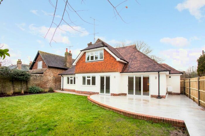 4 Bedroom Detached House To Rent In Milnwood Road, Horsham, RH12