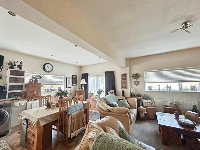 2 Bedroom Apartment To Rent In Meden Square, Pleasley, Mansfield, NG19