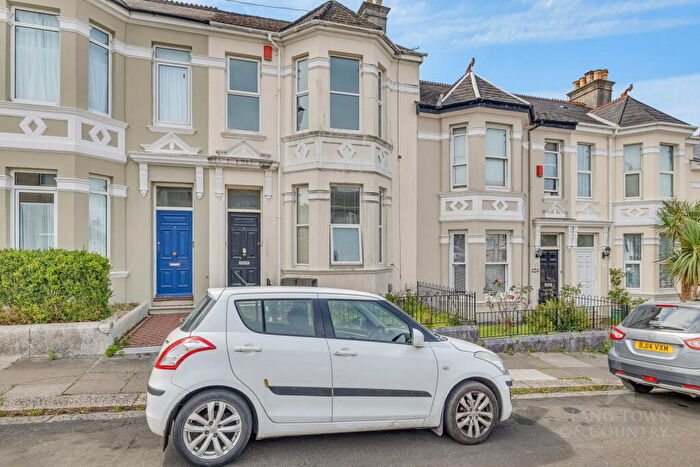 2 Bedroom Flat For Sale In Glendower Road, Peverell, Plymouth, PL3