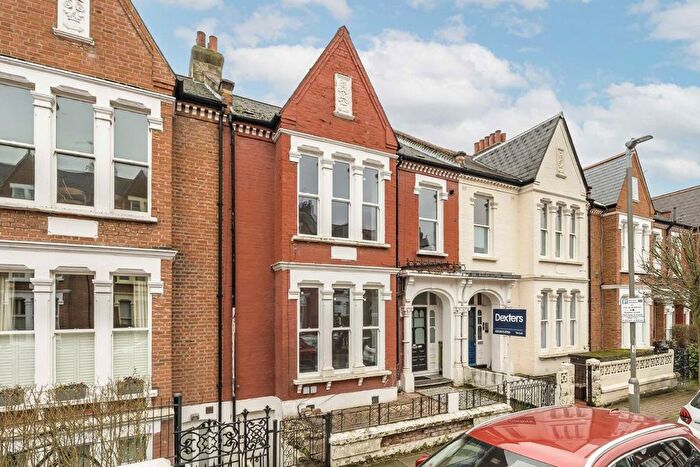 Studio To Rent In Drakefield Road, London, SW17