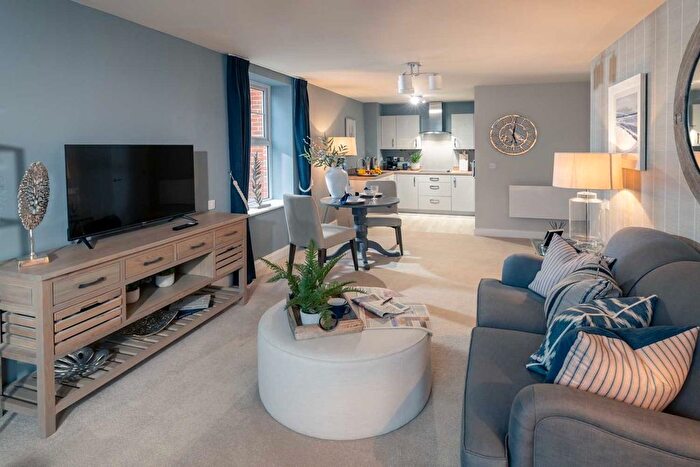 2 Bedroom Flat To Rent In New Dover Road, Canterbury, CT1