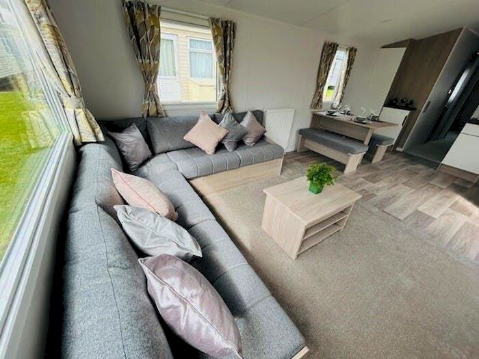 2 Bedroom Park Home For Sale In Winchelsea, TN36