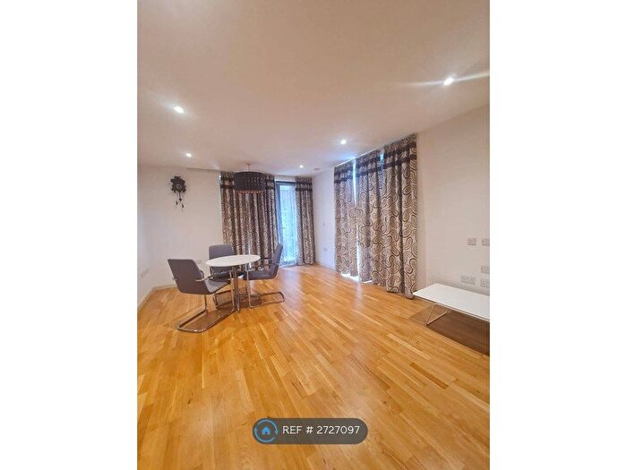 2 Bedroom Flat To Rent In Alpine Road, London, NW9