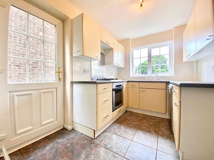 4 Bedroom End Of Terrace House To Rent In Bathurst Road, Winnersh, Wokingham, Berkshire, RG41