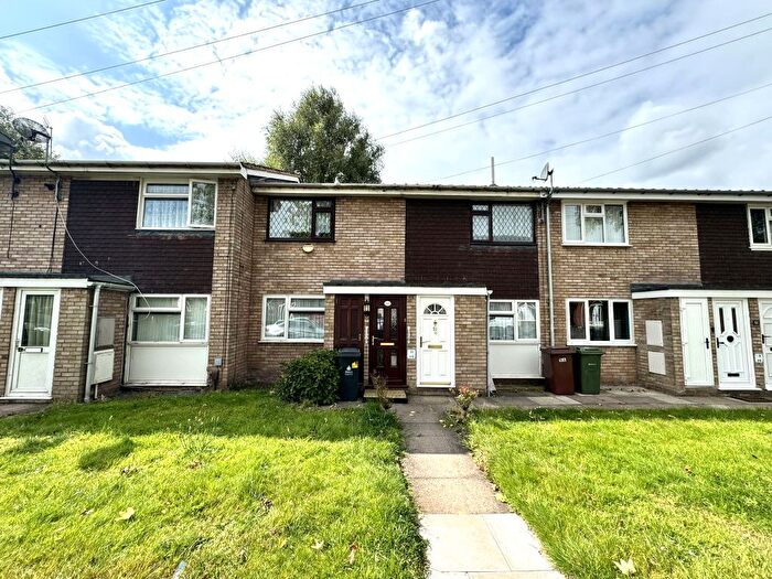 2 Bedroom Maisonette To Rent In Devon Road, Willenhall, WV13