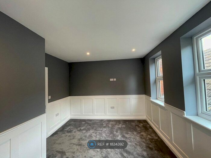 1 Bedroom Flat To Rent In Woodbridge Road, Guildford, GU1