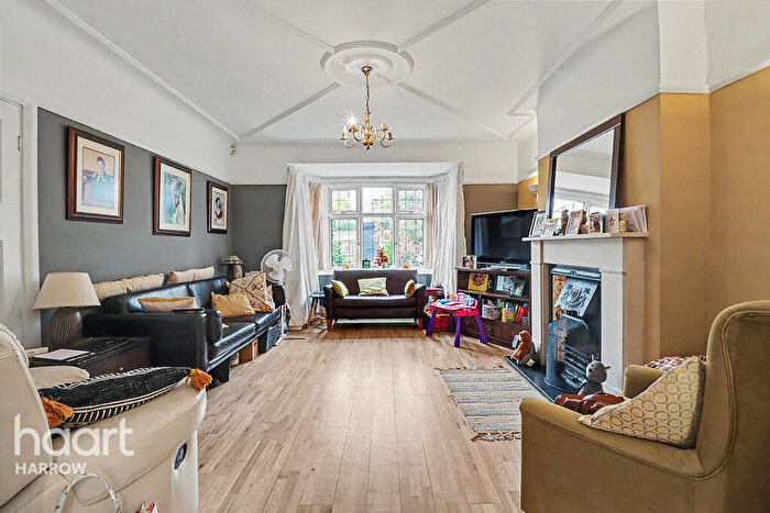 6 Bedroom Semi-Detached House For Sale In Whitchurch Gardens, Edgware, HA8