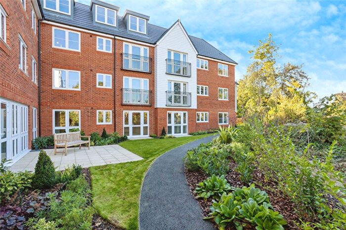 1 Bedroom Flat For Sale In Annison Street, Tonbridge, Kent, TN9